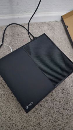 Xbox one console, controller, and miscellaneous games