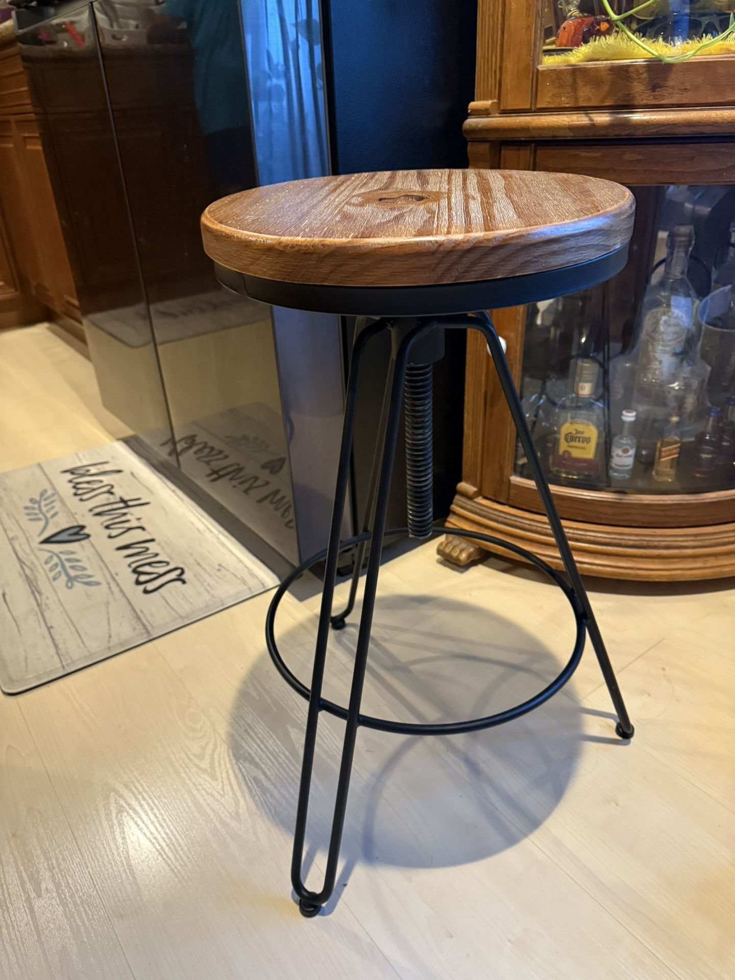 2 Bar Stool