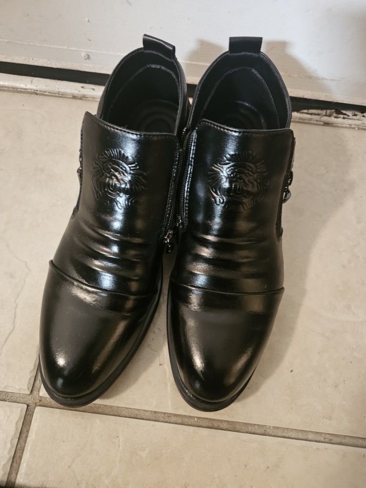 BRAND NEW MEN'S HALF ANKEL BOOTS BRITISH STYLE SIZE 9 BLACK COLOR