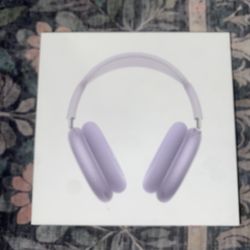 Lilac AirPods Max