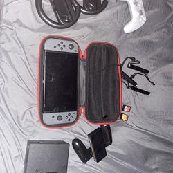 Nintendo switch with 2 games and everything that comes in the box