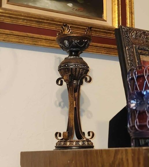 ORNATE GOLD BRONZE SCROLL METAL CANDLE PILLER HOLDER TABLE  DECOR DISPLAY 