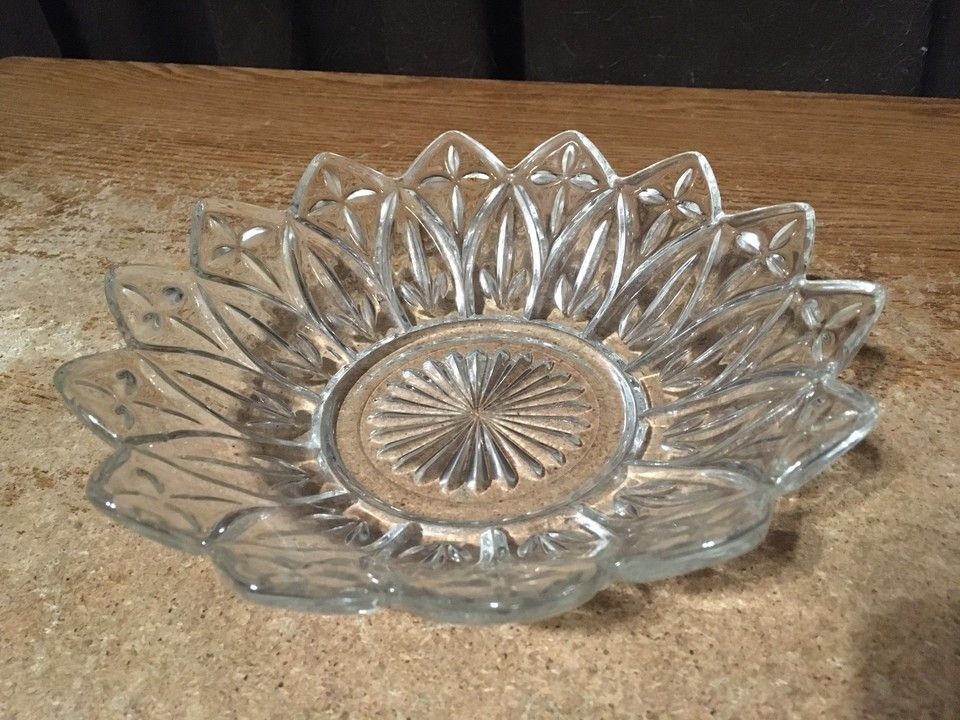 Vintage Federal Glass Pedal Clear Round Flower Shaped Bowl 8"
