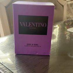 Valentino Donna cologne