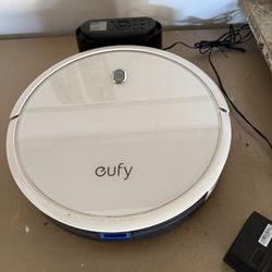 Eufy home Auto Vacuum 