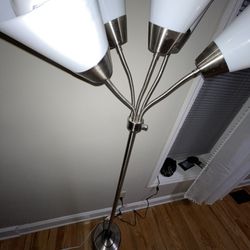 5 Light Floor Lamp - brushed steel/ White Shades. Adjustable Gooseneck. Include light bulbs.