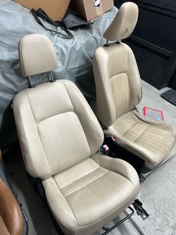 Lexus CT200h Seats