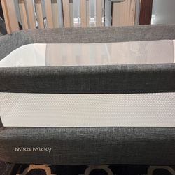 Mika Mikey Bedside Bassinet
