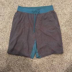Lululemon Shorts Size Medium 