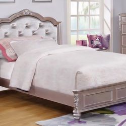 Caroline Metallic Lilac Bedroom Set