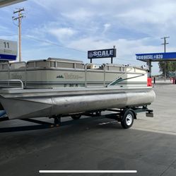 Pontoon Boat For Sale