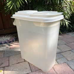 Budeez Dog Cat Bird Pet Food Storage Container w/ Handle and Storage