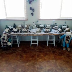 Currier & Ives 15 Piece Village (plus accessories)