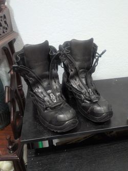 HAiX boots size 10