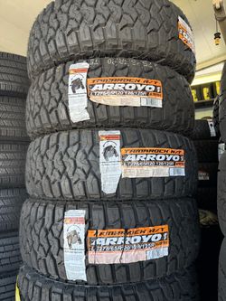 Vendo set de llantas Lt275/65r20 arroyo tire r/t nuevas con 55,000 millas de garantía las 4