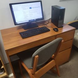 COMPLETE DESK WITH COMPUTER SET-UP (READ EVERYTHING)