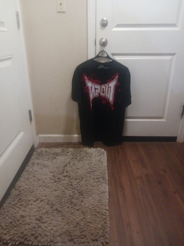 Size Large Tapout Tshirt