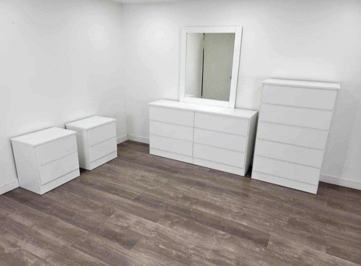 ⚫️DRESSER WITH MIRROR,  CHEST AND TWO NIGHTSTANDS  ⚪️ CÓMODA CON ESPEJO,  GAVETERO  Y DOS MESITAS DE NOCHE ⚫️