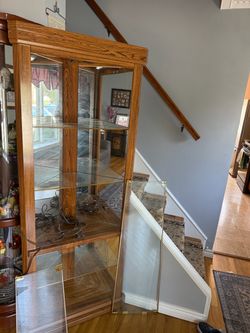 Corner cabinet