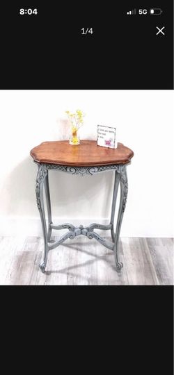 Carved Wood side table/ Accent Table🛋️ Available
