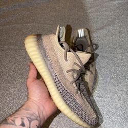 Yeezy 350 Ash pearl