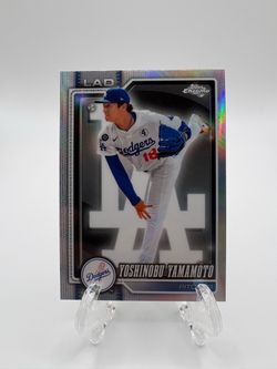 2026 Topps Chrome - Yoshinobu Yamamoto #75 Lightboard Logo Refractor