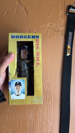 Bobble head
