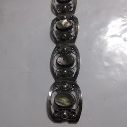 Sterling Silver Bracelet With Mother Of Pearls Lent 7-in By 1 3/8 Used