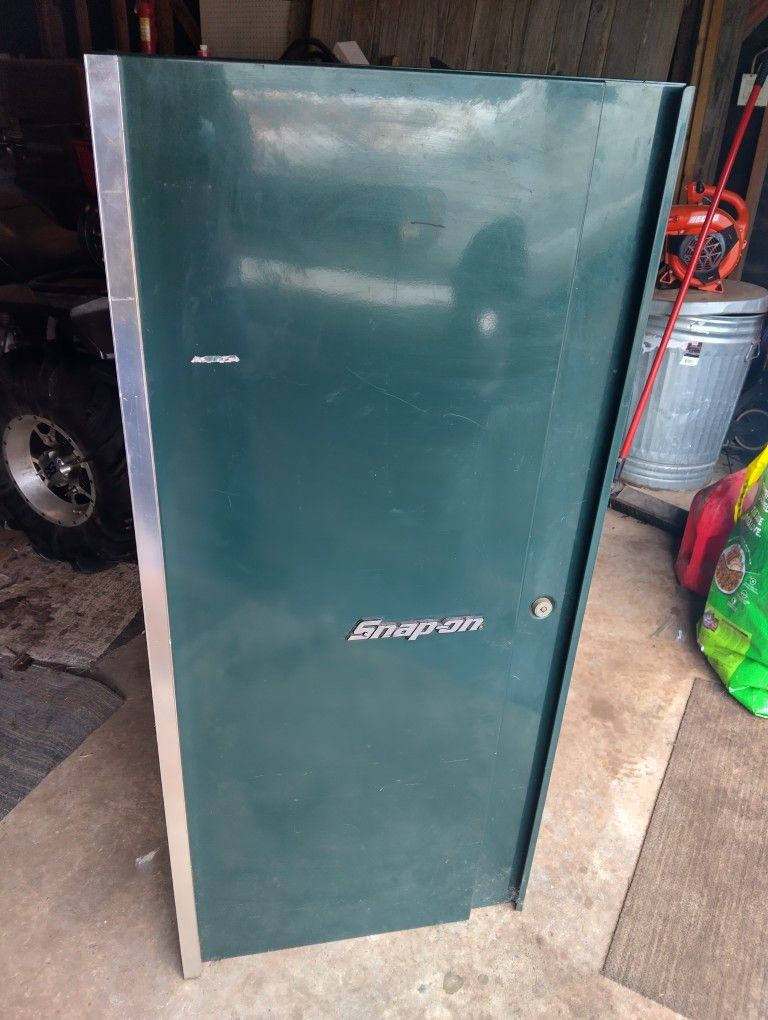Snap On Locker