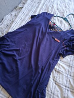 Womens Shirt L/XL