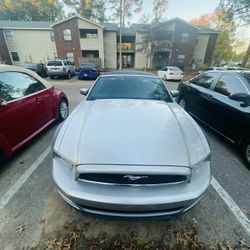 Ford Mustang Convertible 