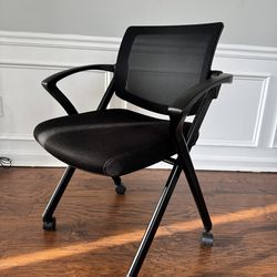Mesh Office Chair with Wheels – Comfortable & Lightweight