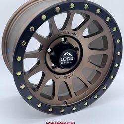 17" Rims Lock With Tires 285 70 17