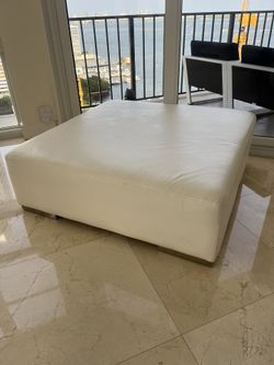 Vegan leather Comfortable Lounge Bench