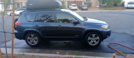 Wrecked 2008 Rav4 Spot V6  72k