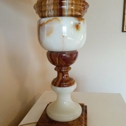 GORGEOUS VINTAGE ONYX LAMP 