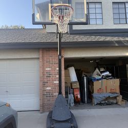 Spalding Adjustable Basketball Hoop 54” Portable – Good Condition