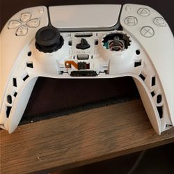 PS5 Controller For Parts (BROKEN)