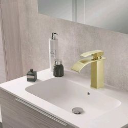 BATHROOM FAUCET 