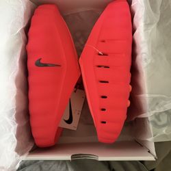 Nike Mind Red