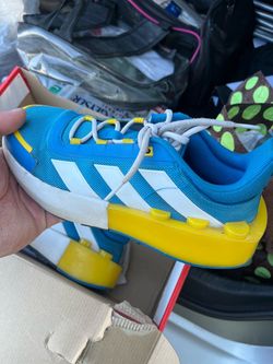 Boys shoes