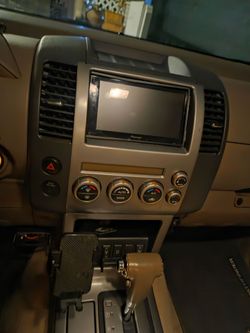 07 NISSAN PATHFINDER SE.  NICE