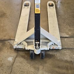 Crown Pallet Jack PTH 50 