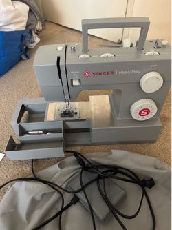 Singer Heavy Duty 4423 sewing machine