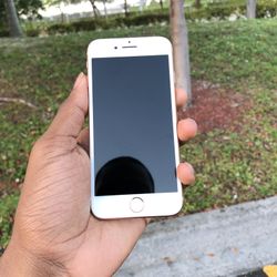 UNLOCKED IPHONE 8/ GOOD CONDITION 