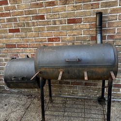 Pit Master Charcoal Grill-Smoker combo