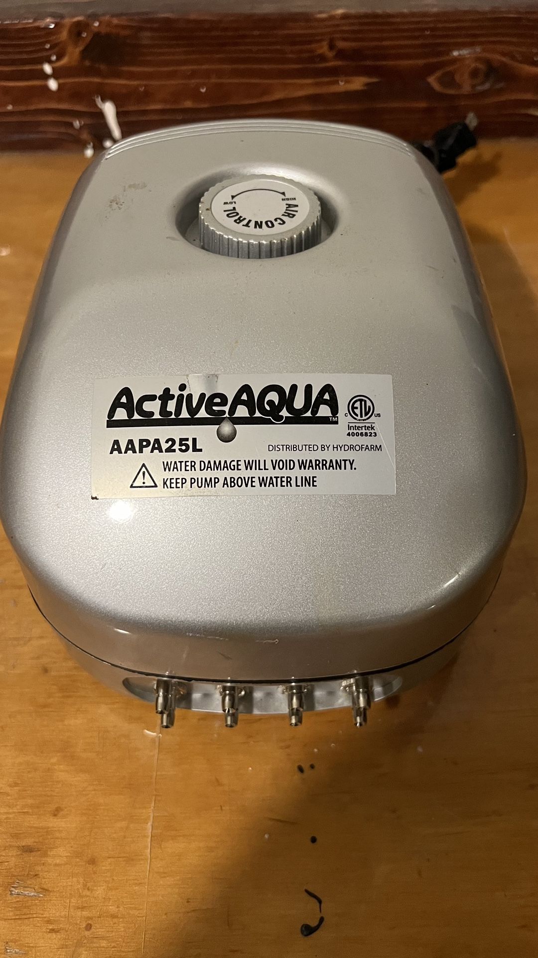 Hydro Farm Active Aqua 8 Way Airpump