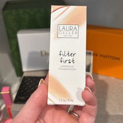 Laura Geller Foundation