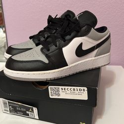 Air Jordan 1 Low LT Smoke Sneakers 