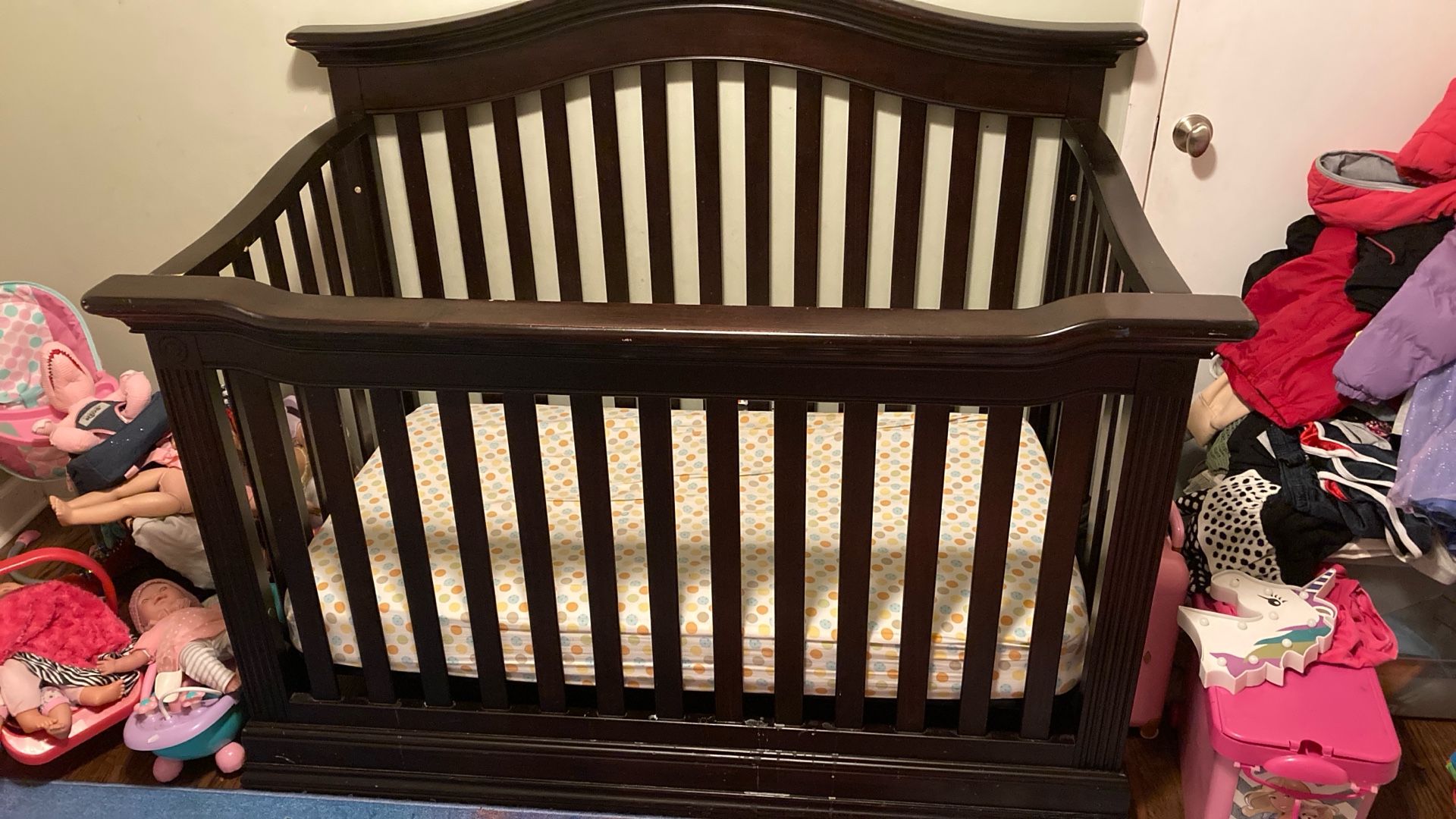 Baby Crib- Montana 4 In 1 Baby Caché Crib